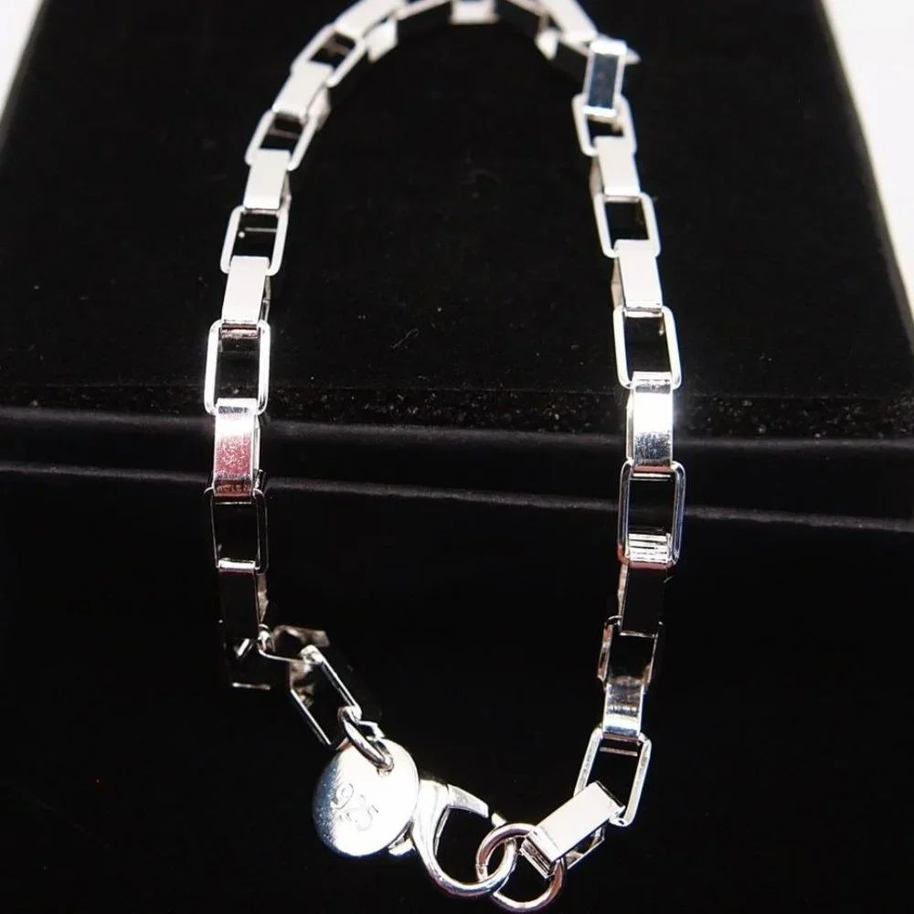 Stunning 8 Inch x 5mm. Box Style Bracelet Stamped as .925 Solid Sterling Silver